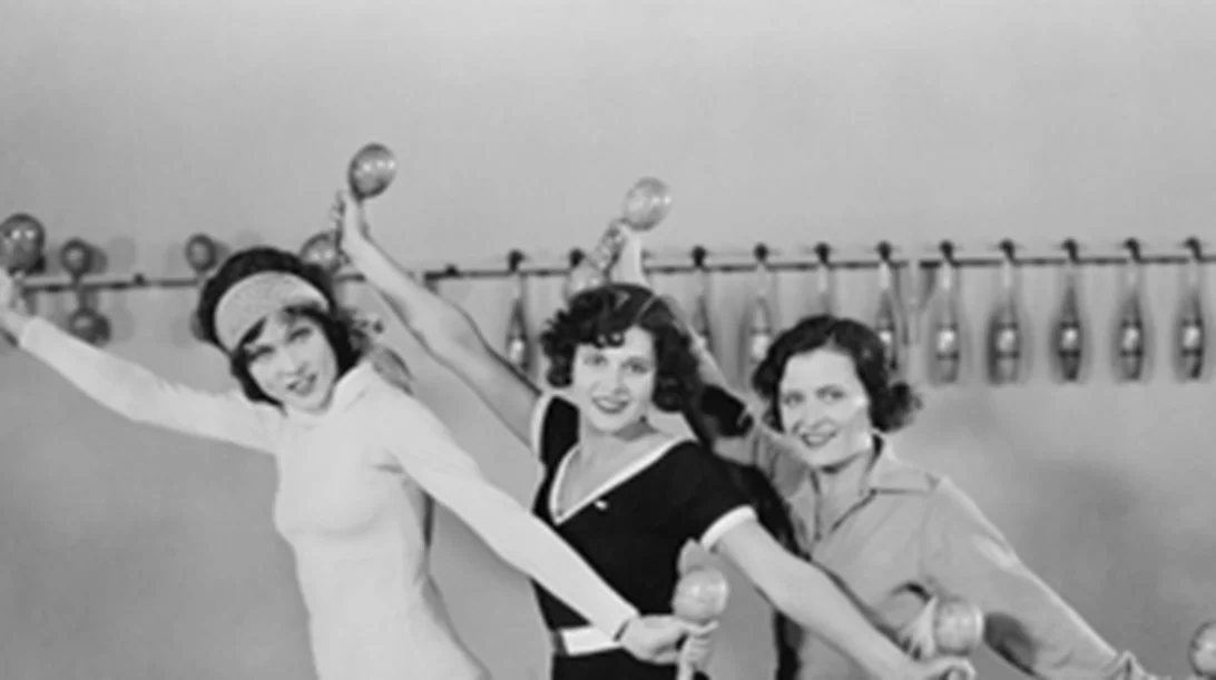 Τι άσκηση να κάνω; Δες 100 χρόνια fitness σε ένα βίντεο και πάρε ιδέες!