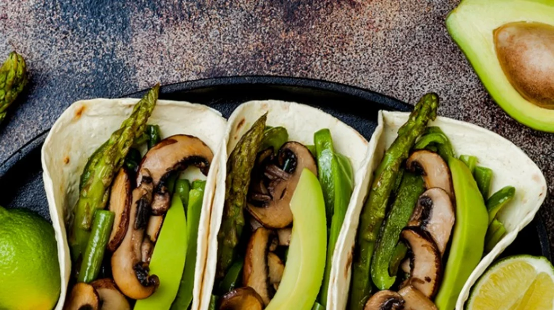 Η μεξικάνικη συνταγή με τορτίγια που λατρέψαμε δεν περιλαμβάνει κρέας