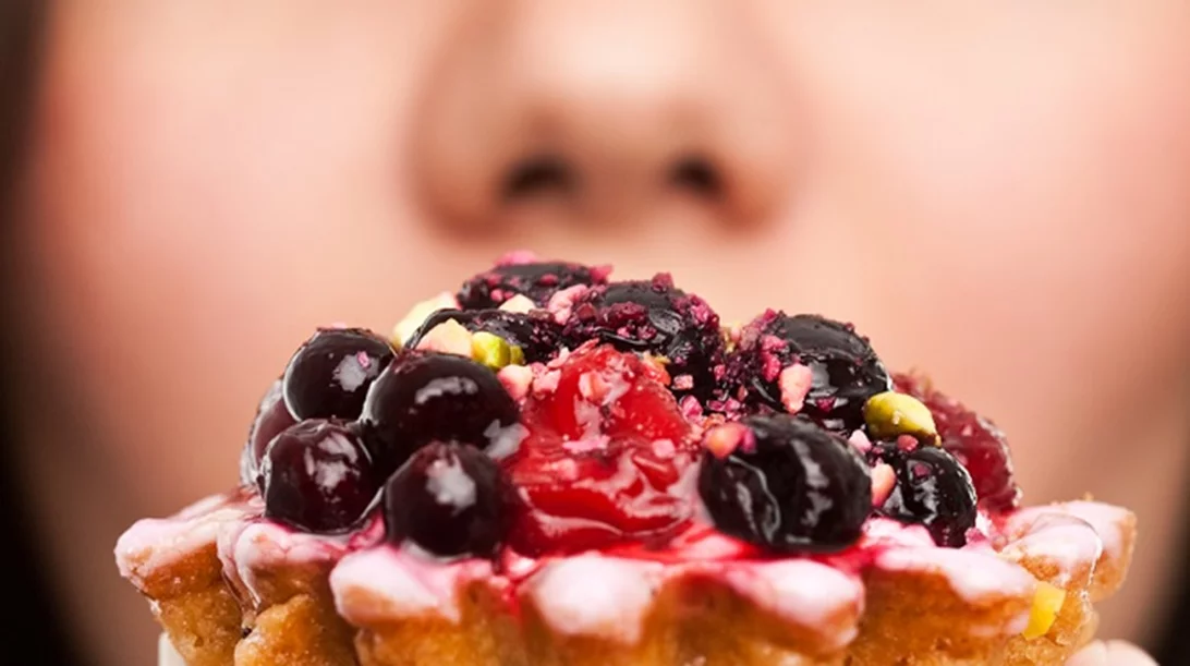 8 κακές συνήθειες που αυξάνουν τα τριγλυκερίδια και πώς μειώνονται