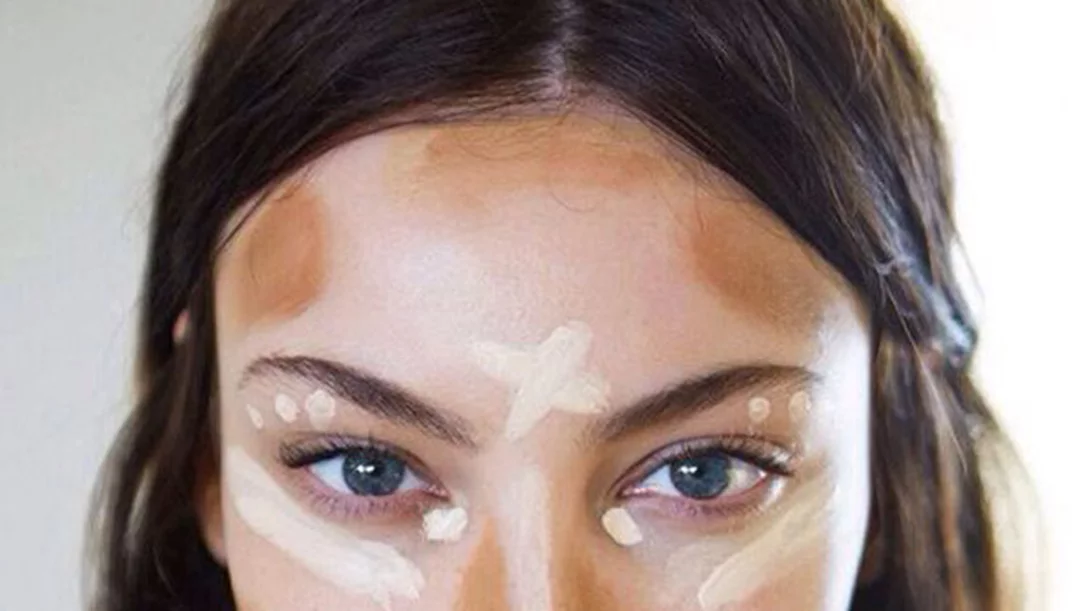 Το pro tip για το contouring στο μακιγιάζ που άλλαξε τη ζωή μας!