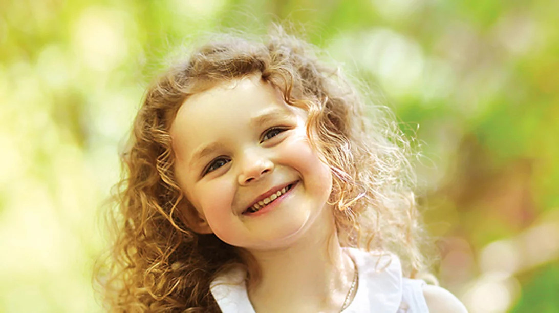 Πού μπορώ να δώσω ρούχα; Μάθε πού μπορείς να χαρίσεις βρεφικά και παιδικά ρούχα