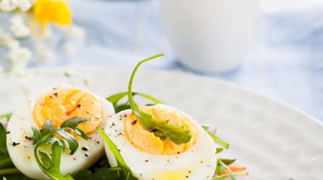 Λαχανικά στο πρωινό; Η συνταγή για σούπερ σαλάτα με φακές!