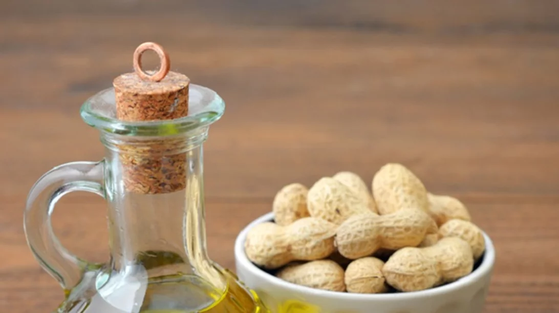 Τι λάδι να βάλω πού; Κραμβέλαιο, αραχιδέλαιο, λινέλαιο και σησαμέλαιο είναι οι νέες επιλογές