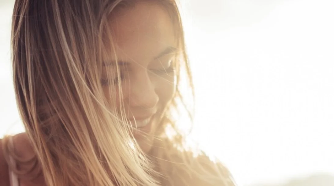 4 μυστικά για την καλοκαιρινή περιποίηση του προσώπου σου