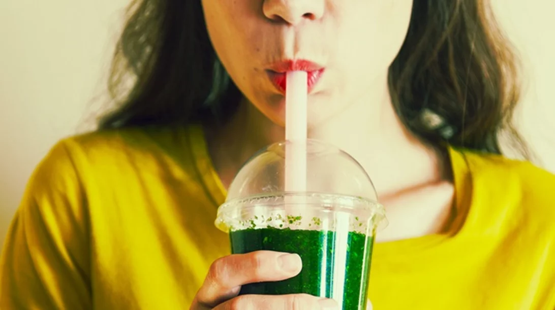 Οι 6 τροφές που πρέπει να φας πριν το ραντεβού (για επίπεδη κοιλιά και καλή διάθεση!)