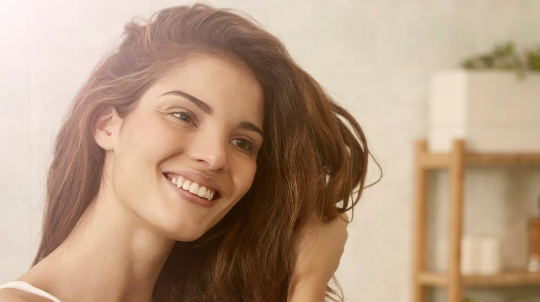 Οι κορυφαίες τάσεις στα χρώματα μαλλιών για την άνοιξη και πώς να τις αντιγράψεις στο σπίτι