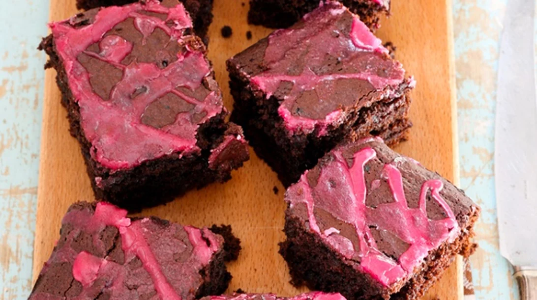 Εναλλακτικά υγιεινά brownies με γλυκοπατάτα και παντζάρι (χωρίς αυγά, χωρίς αλεύρι, χωρίς βούτυρο, ελάχιστη ζάχαρη!)