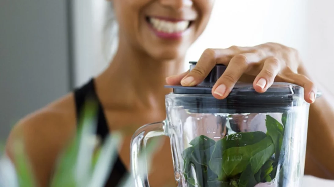 Πως θα καθαρίσεις το μπλέντερ σου σε μισό λεπτό