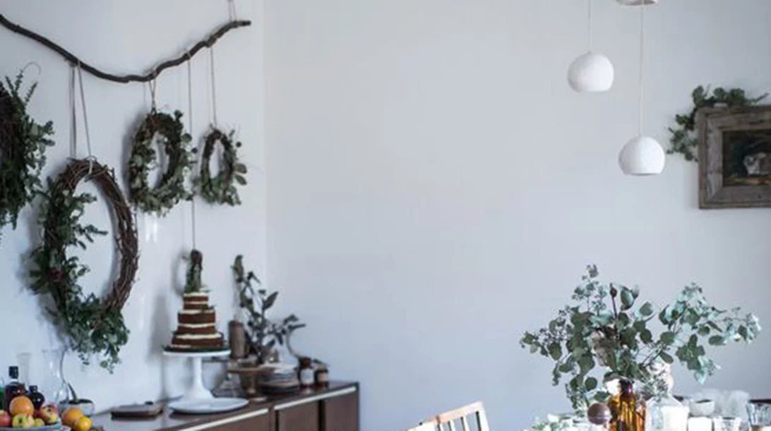 Χριστουγεννιάτικη διακόσμηση: Έτσι θα στολίσεις το σπίτι με φυσικά υλικά
