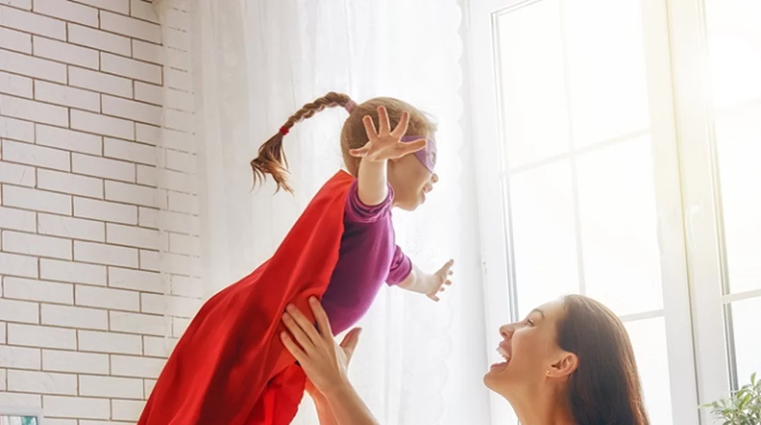 Τα παιδιά με αυτισμό μαθαίνουν να ταξιδεύουν με αεροπλάνο: Το πρόγραμμα του Ιδρύματος Ωνάση