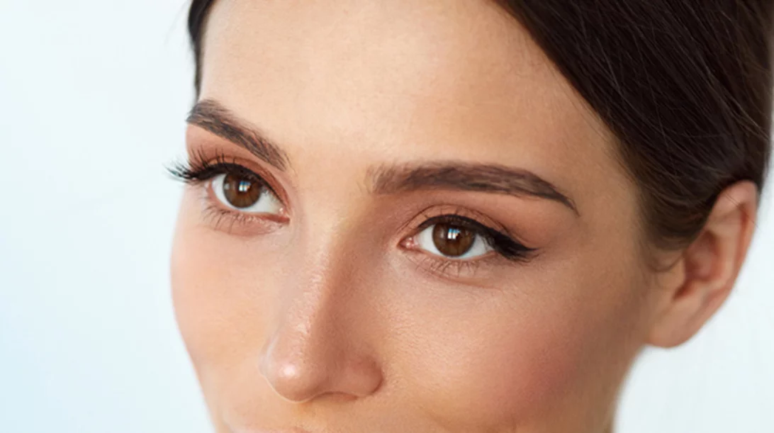 Πρήξιμο στο πρόσωπο και σακούλες: Φάε παγωτό, λέει ο ειδικός (αυτή είναι συμβουλή!)