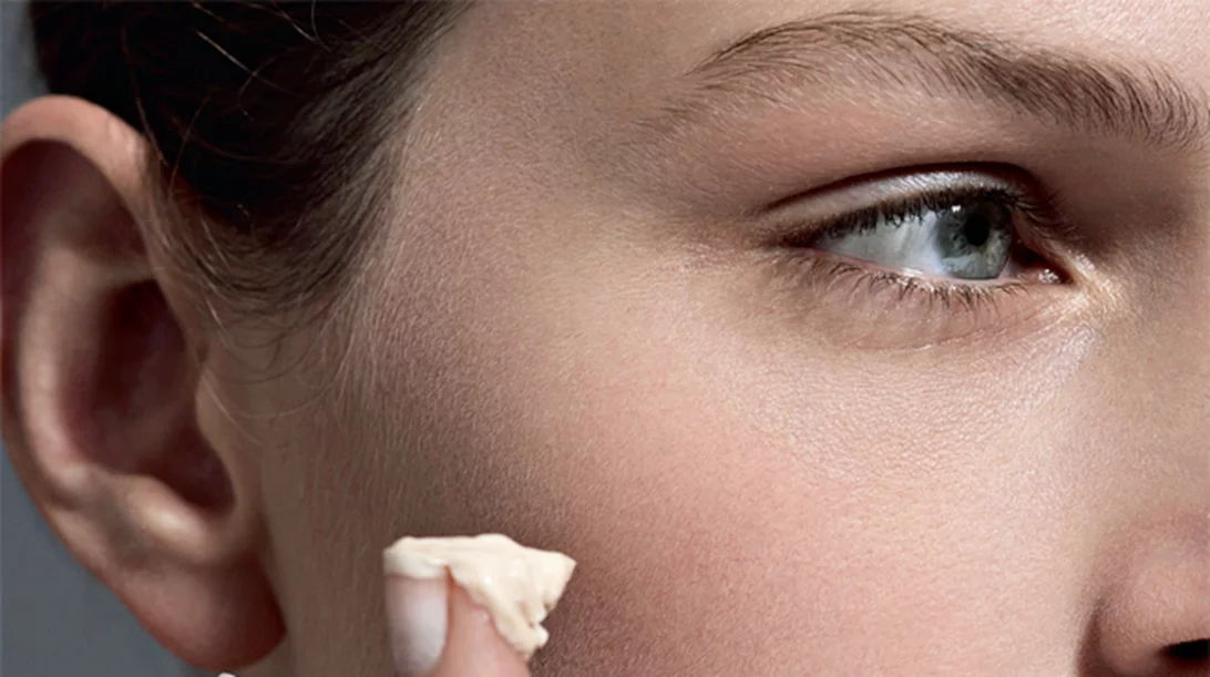 Φτιάξε μόνη σου τα δικά σου καλλυντικά! (είναι πιο εύκολο απ'όσο νομίζεις)