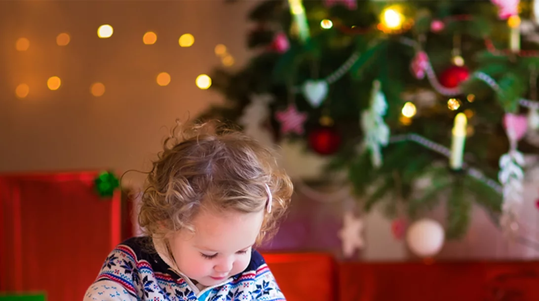 8 παιδικά βιβλία που θα απελευθερώσουν τη φαντασία του (ιδανικά για δώρα τις γιορτές!)