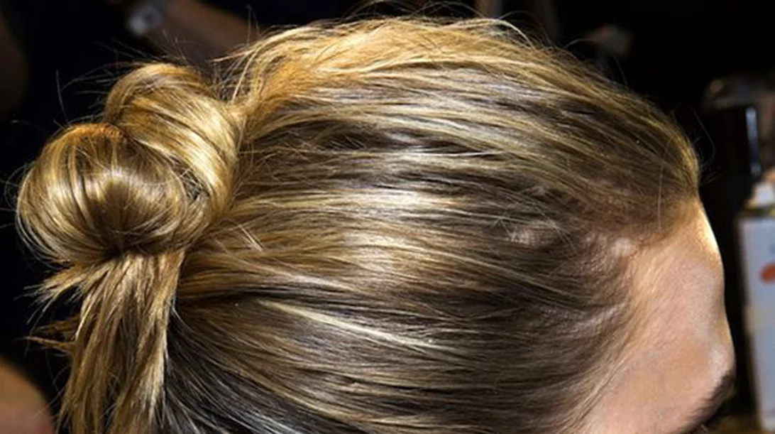 Αυτές είναι οι πιο hot τάσεις ομορφιάς για το 2017 (εννοείται και το τατουάζ φρυδιών!)