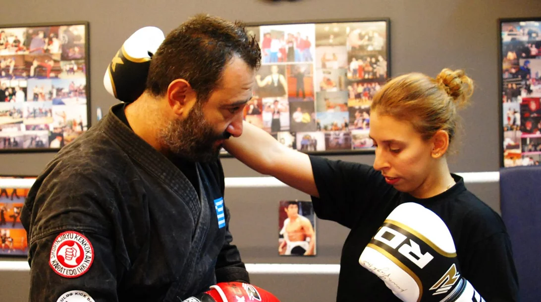 Τελικά είναι το kick boxing για γυναίκες; H Fitness Editor δοκίμασε τη μάχη που καίει λίπος και έχει πολλά να μας πει!