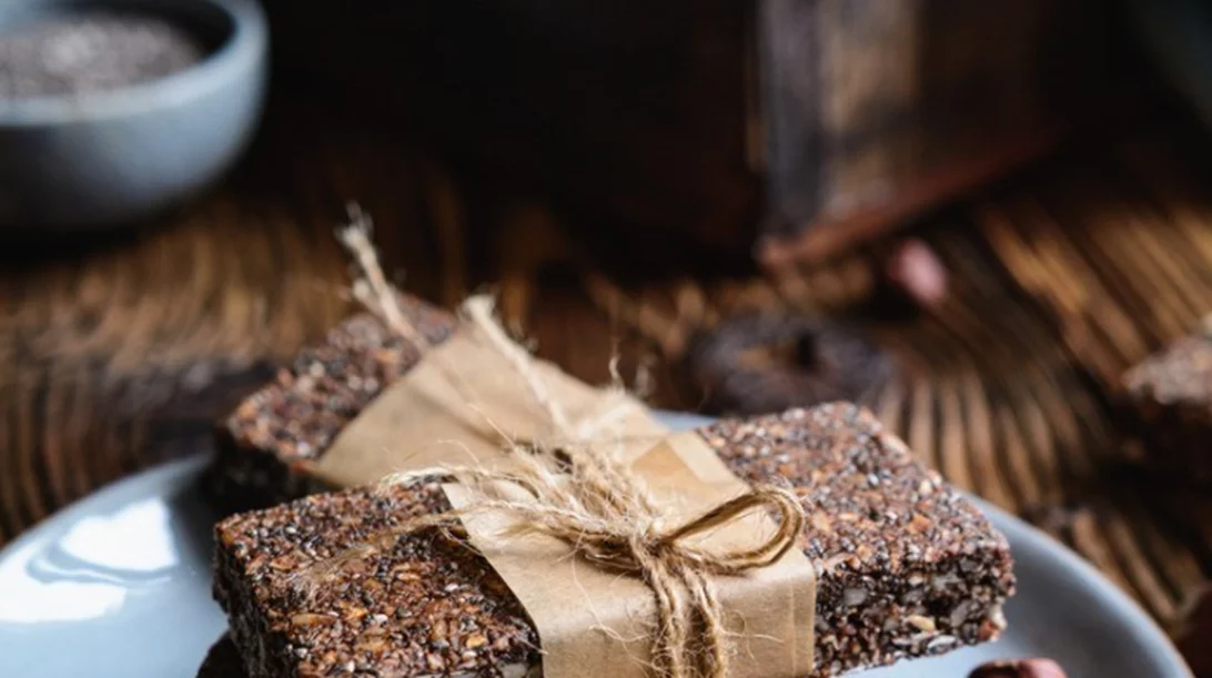Μπάρες βρώμης με σοκολάτα; Δοκίμασε αυτή τη συνταγή