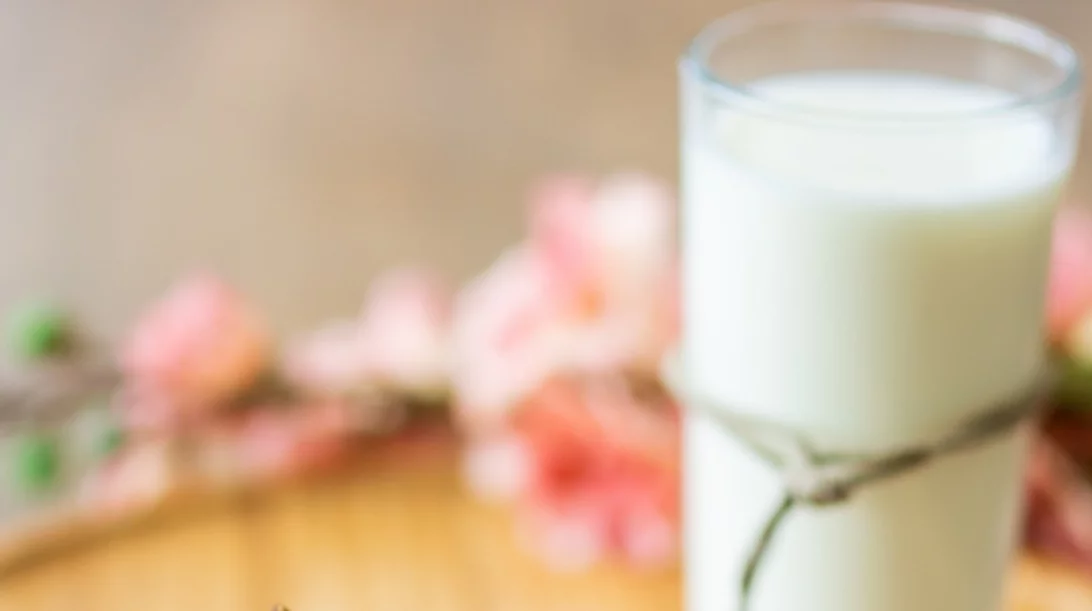 Η λίστα με τα φρούτα και λαχανικά που αξίζει να αγοράσει μόνο βιολογικά