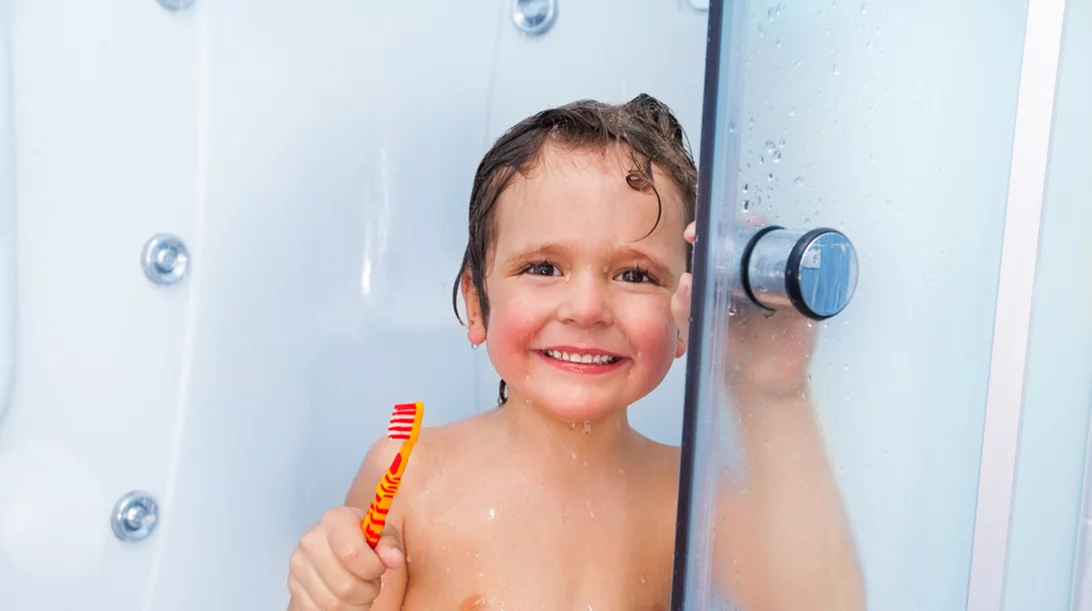 Σε ποια ηλικία μπορεί να κάνει μπάνιο μόνο του το παιδί ή να πλύνει τα χέρια του;