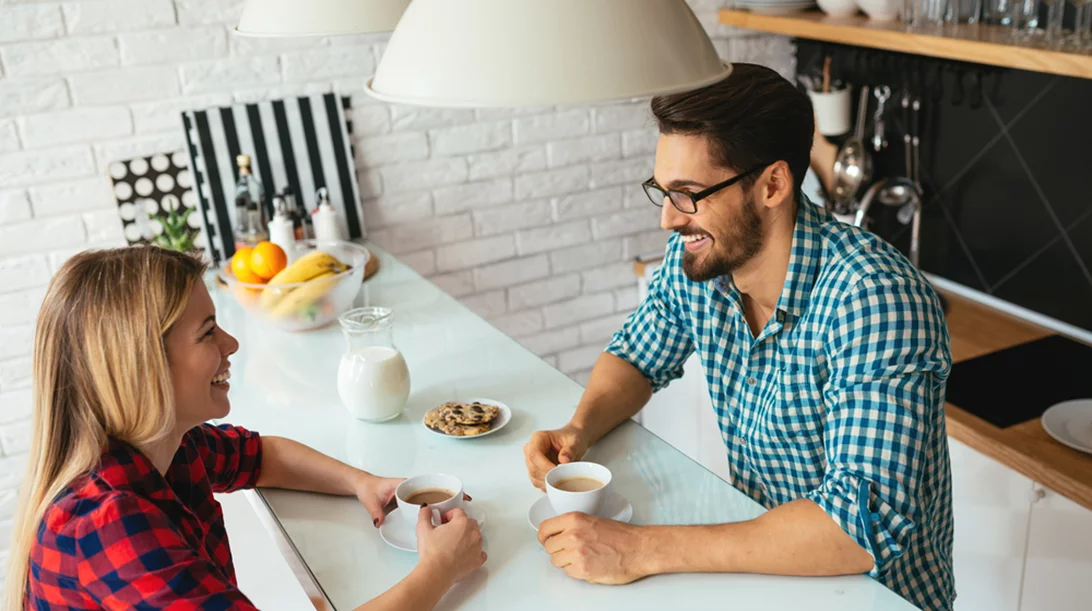 Τελικά, ποιοι μιλούν περισσότερο; Άντρες ή γυναίκες; (έρευνα ανατρέπει αυτά που πίστευες!)