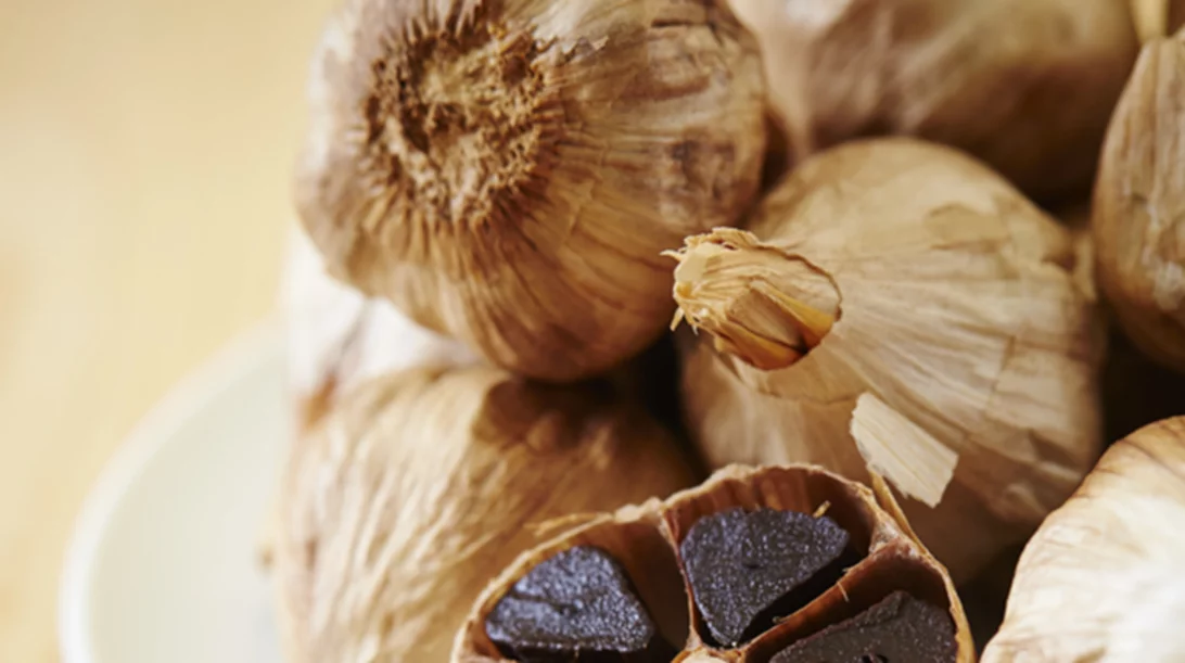 Μαύρο σκόρδο: Αυτή είναι η απόλυτη σύγχρονη υπερτροφή