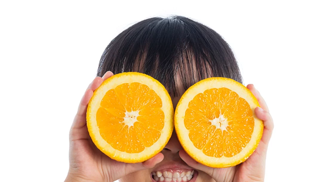 Τι να τρώει το παιδί για γερό ανοσοποιητικό; Η διατροφολόγος δίνει τη λίστα για να γλιτώσει τις ιώσεις!