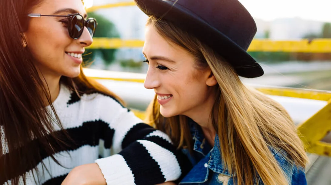 Η κολλητή μου χώρισε! (πώς να την παρηγορήσεις και πότε να της γνωρίσεις κάποιον)