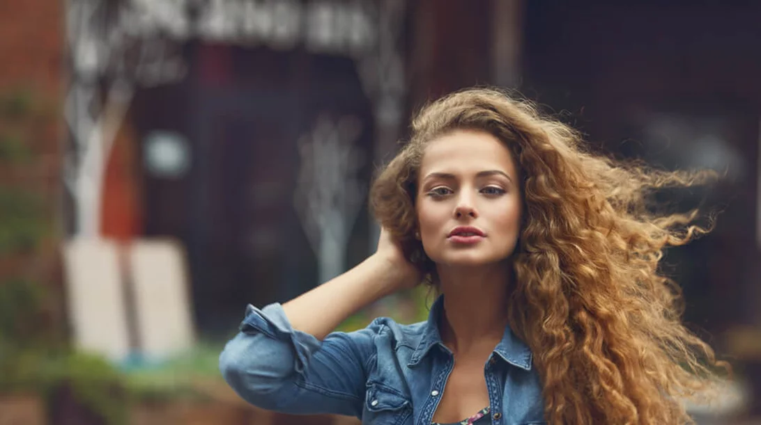 7 hair tricks που θα πρέπει να έχεις μάθει μέχρι τα 30