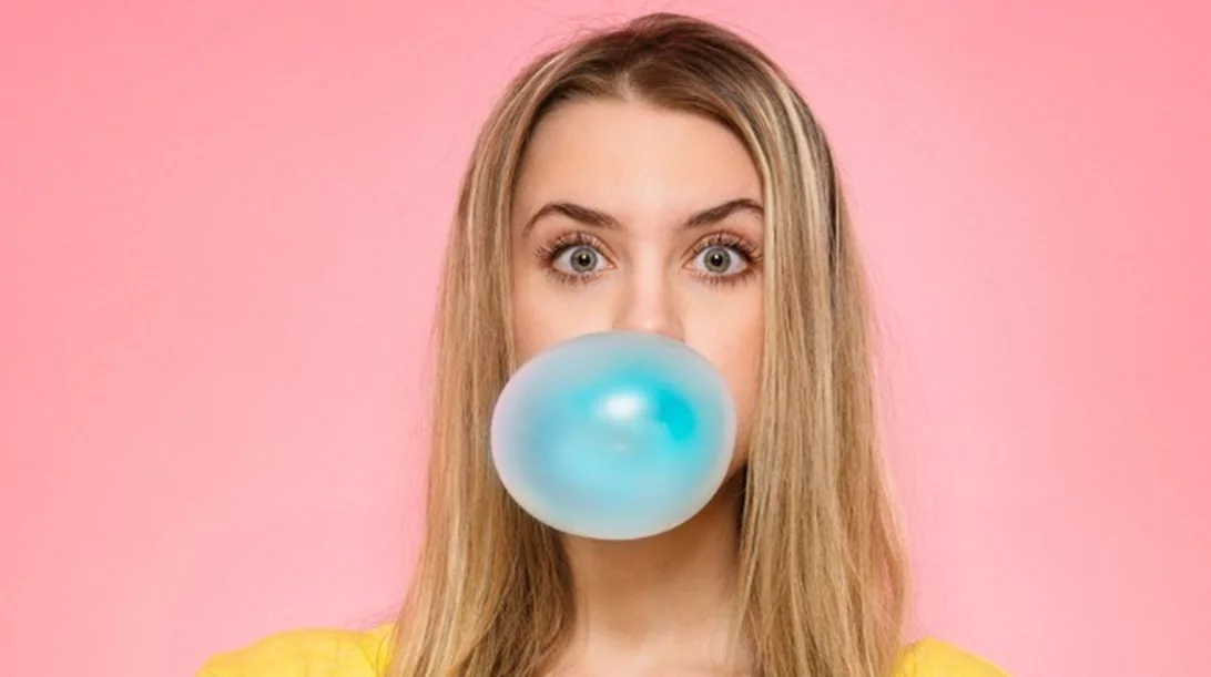 Τι θα συμβεί στο στομάχι σου αν καταπιείς την τσίχλα σου;