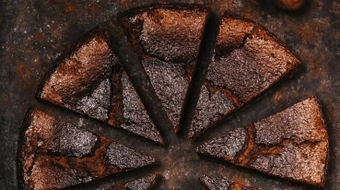 Πειραγμένα μπράουνις σοκολάτας με ντίνκελ από την Gwyneth Paltrow