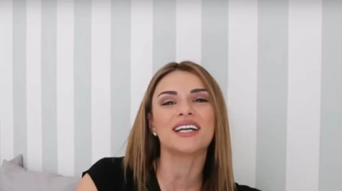 Ελένη Τσολάκη: Οι top ασκήσεις που κάνει για επίπεδη κοιλιά (βίντεο)