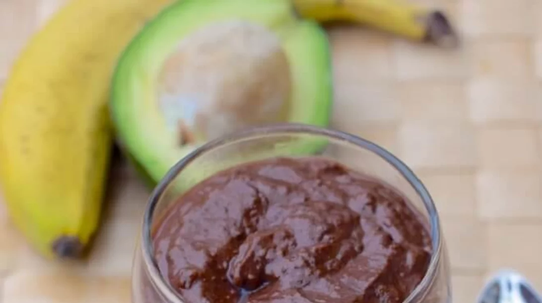 Μους αβοκάντο: H συνταγή με μέλι της Kourtney Kardashian και η συνταγή με κακάο