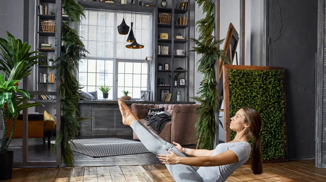 Οι 2 μαγικές ασκήσεις για προσαγωγούς στο σπίτι (έτσι θα έχεις μακριά πόδια!)