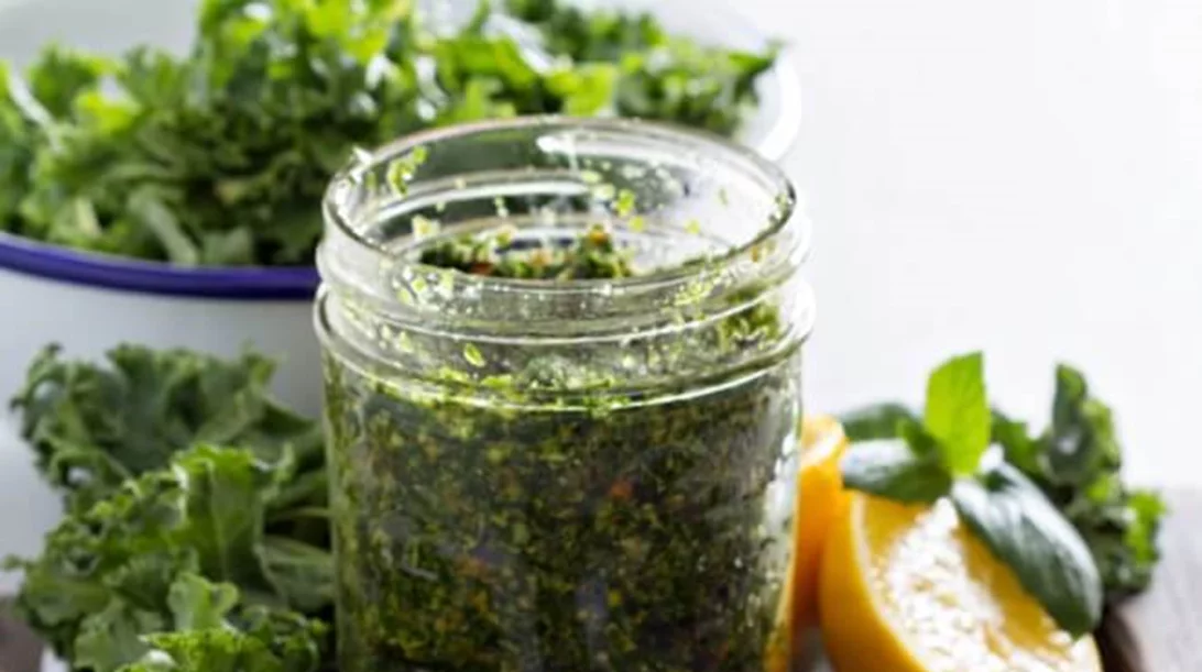 Πώς θα φτιάξεις σάλτσα pesto από kale