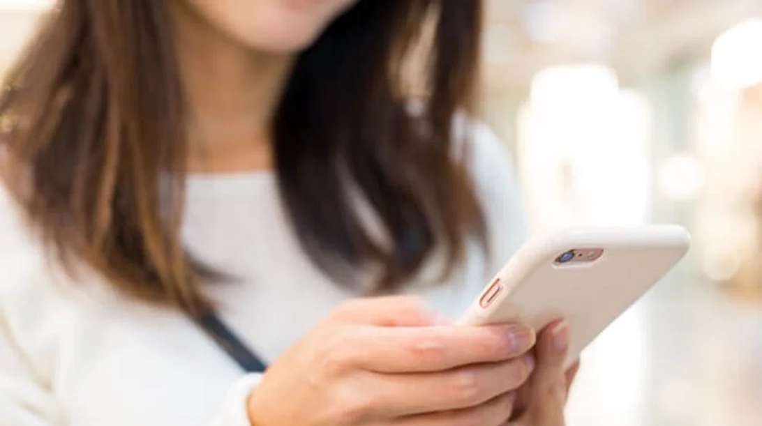 Είσαι στο κινητό; Δες τι πρόβλημα δημιουργεί σε κάθε σημείο του σώματος