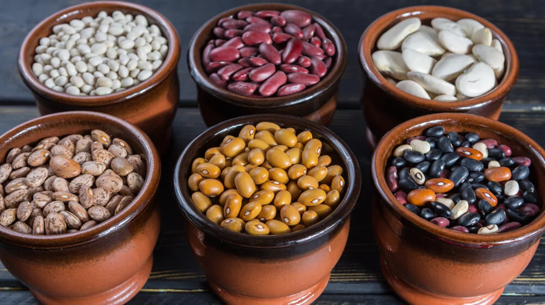 Η Χριστίνα Μπόμπα φτιάχνει τραχανά από τη Λαμία: Εσύ ξέρεις τι να πάρεις από κάθε περιοχή της Ελλάδας;