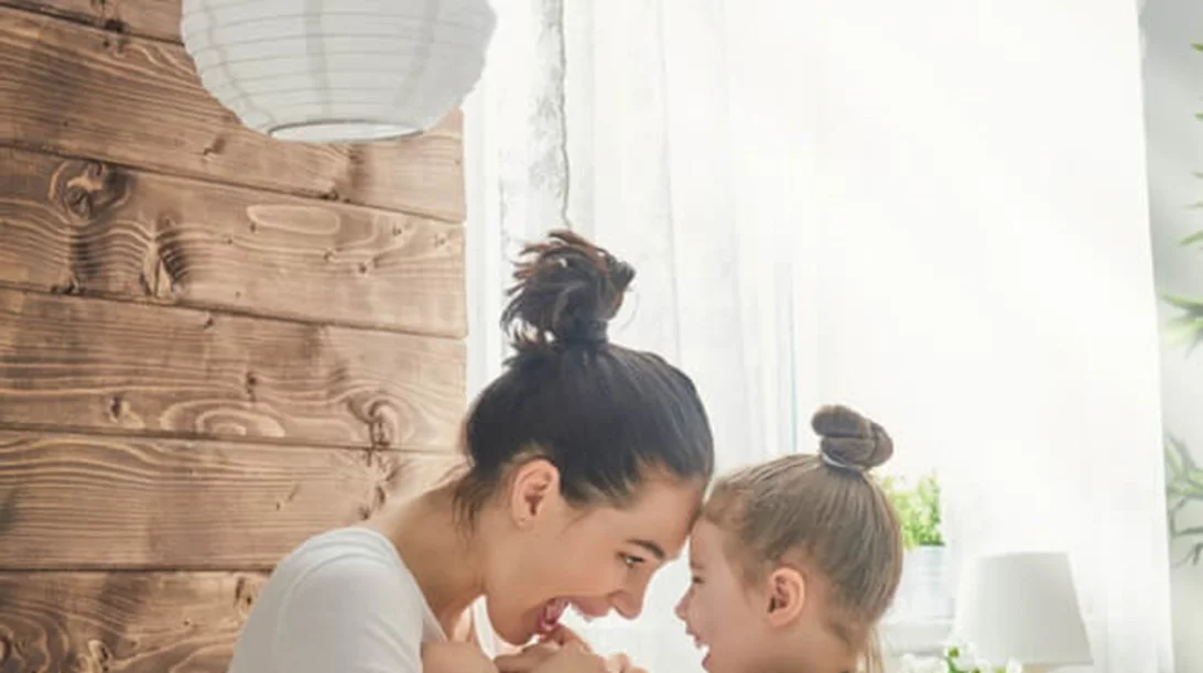 Αυτά που ξέρουν οι μαμάδες: 5 πράγματα που μου λείπουν από τη ζωή πριν τα παιδιά (αν είσαι μικρομάνα, θα καταλάβεις)