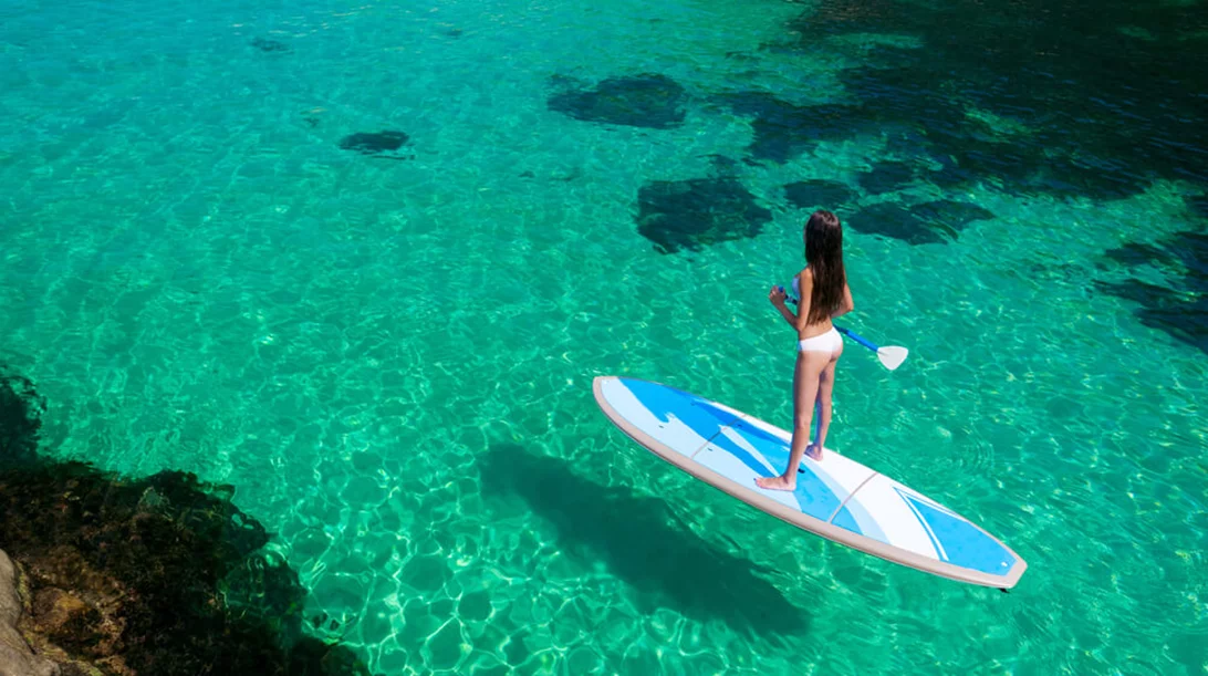 Θαλάσσια σπορ: Τι να δοκιμάσεις, τι θα γυμνάσεις με το καθένα και τι να προσέξεις