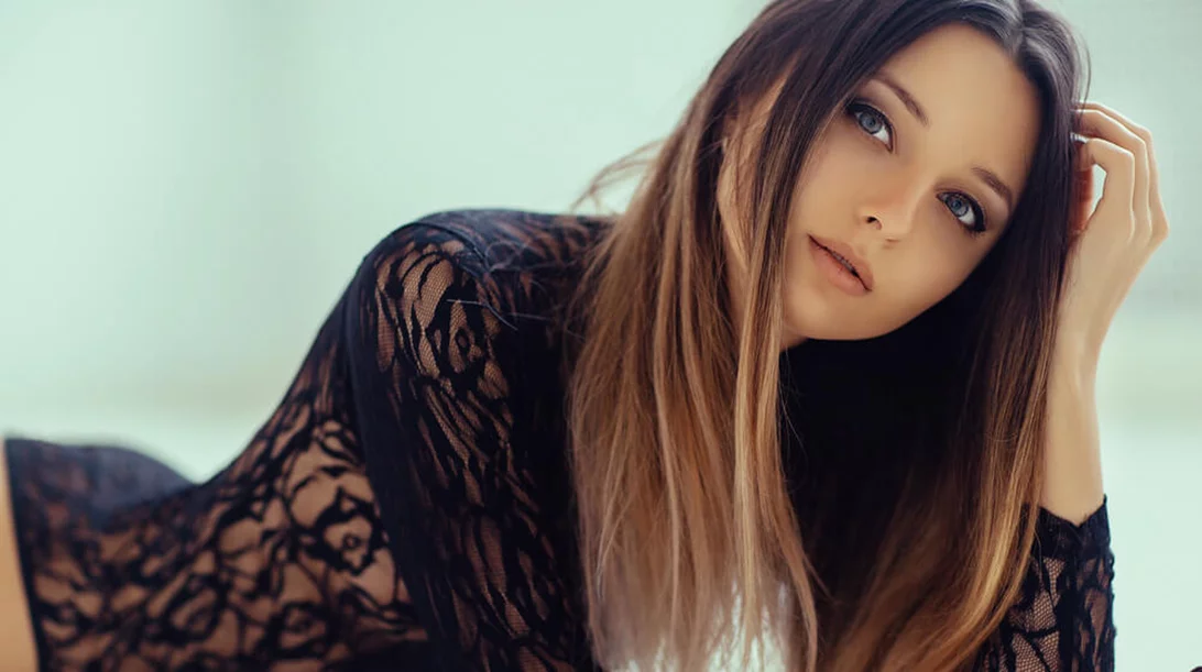 Τι χρώμα να βάψω τα μαλλιά μου; Αυτό συνεχίζει να είναι το #1 χρώμα μαλλιών που ζητούν οι γυναίκες