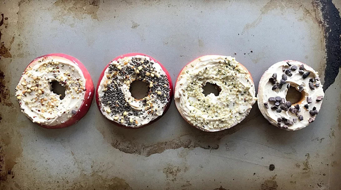 Υγιεινά «ντόνατ» μήλου με 216 θερμίδες!