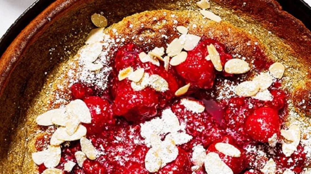 Τηγανίτα αλά Ολλανδικά με φαγόπυρο και σμέουρα