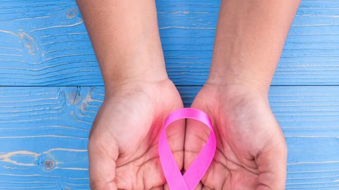 Θα πρέπει να κάνεις γενετικό έλεγχο για το γονίδιο του καρκίνου του μαστού;