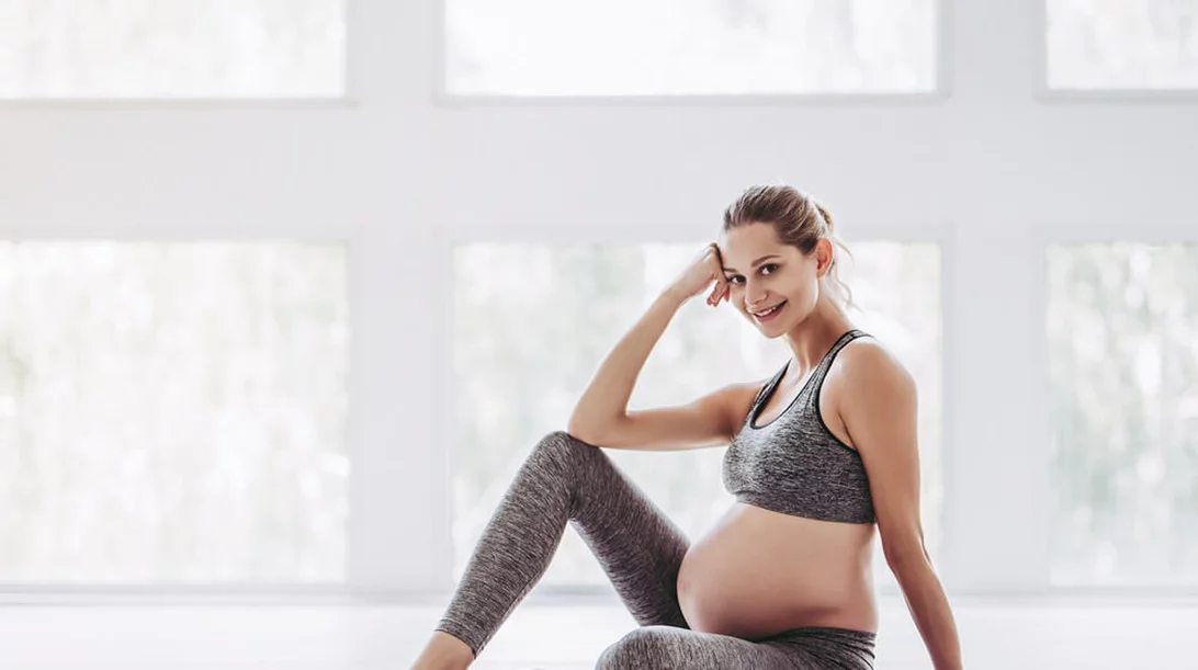 Ασκήσεις στην εγκυμοσύνη μόνο με ένα σχοινί από την personal trainer Χριστίνα Μαυρίδου