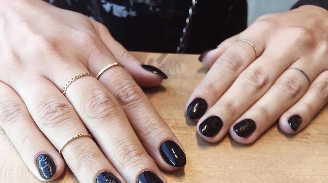 Νύχια Φθινόπωρο/Χειμώνας 2017-18: Αυτά είναι τα ωραιότερα σχέδια και χρώματα