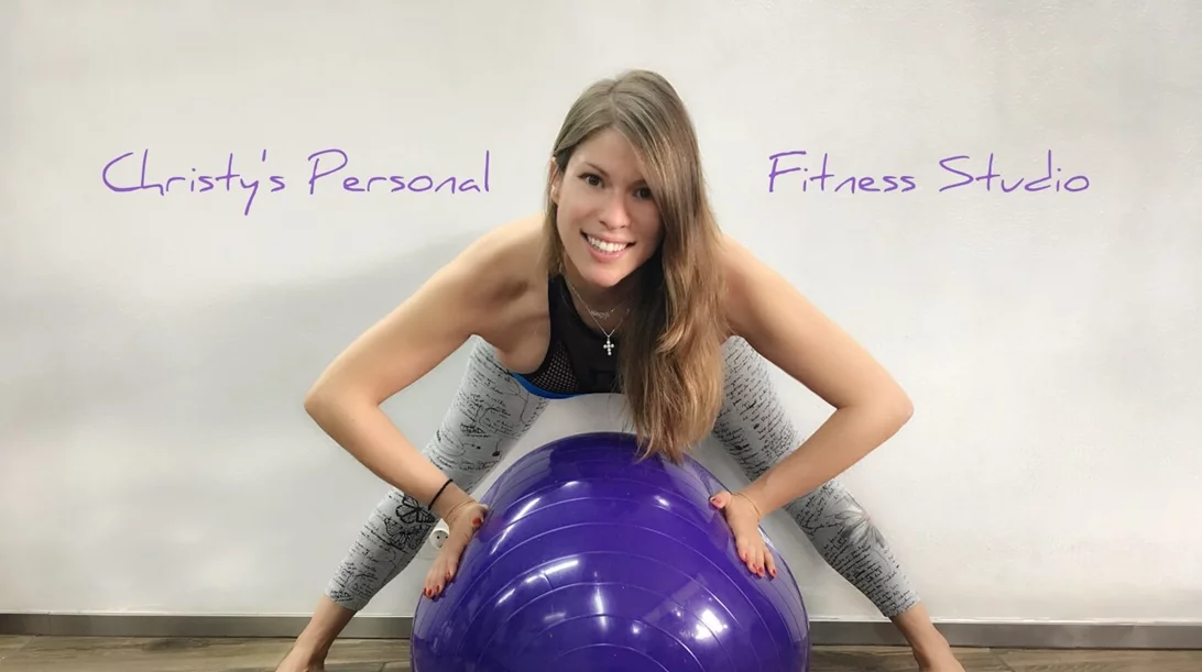 Βίντεο: Ασκήσεις με μπάλα για όλο το σώμα από τη Χριστίνα Μαυρίδου