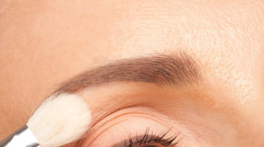 Μακιγιάζ μετά τα 40: Οι 3 βασικές συμβουλές για φρέσκο πρόσωπο