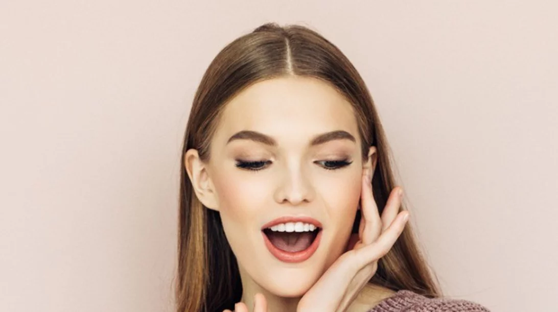 Δες το τέλειο μακιγιάζ για πρόσωπο σε σχήμα καρδιάς