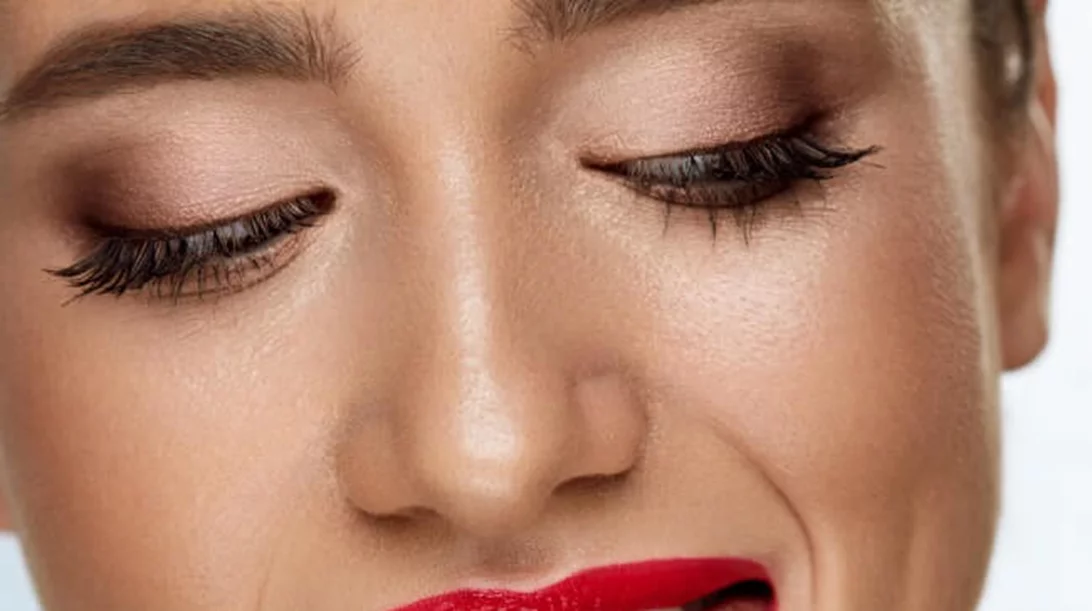 Ευαίσθητα δόντια, ουλίτιδα, περιοδοντίτιδα; Αντιμετώπισέ τα όλα και γέλα με την ψυχή σου!