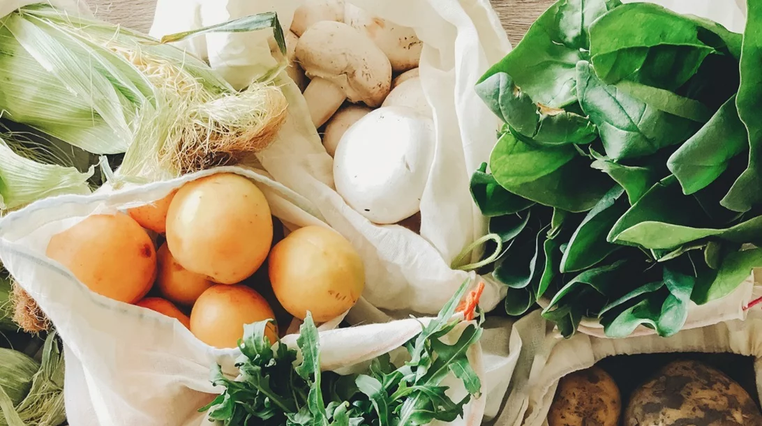 Οδηγός: Φρέσκα φρούτα και λαχανικά εποχής στην Ελλάδα (Ποια βγαίνουν κάθε μήνα)