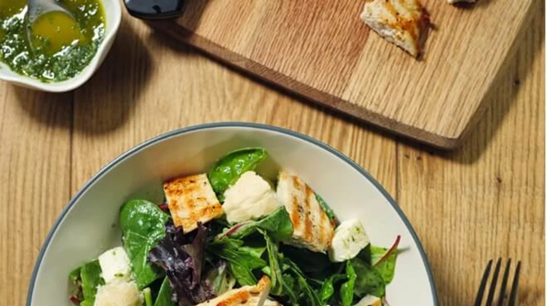 Κοτόπουλο με σέσκουλα: Μια συνταγή από τη Τζαμάικα με πολλά μπαχαρικά για σούπερ γεύση