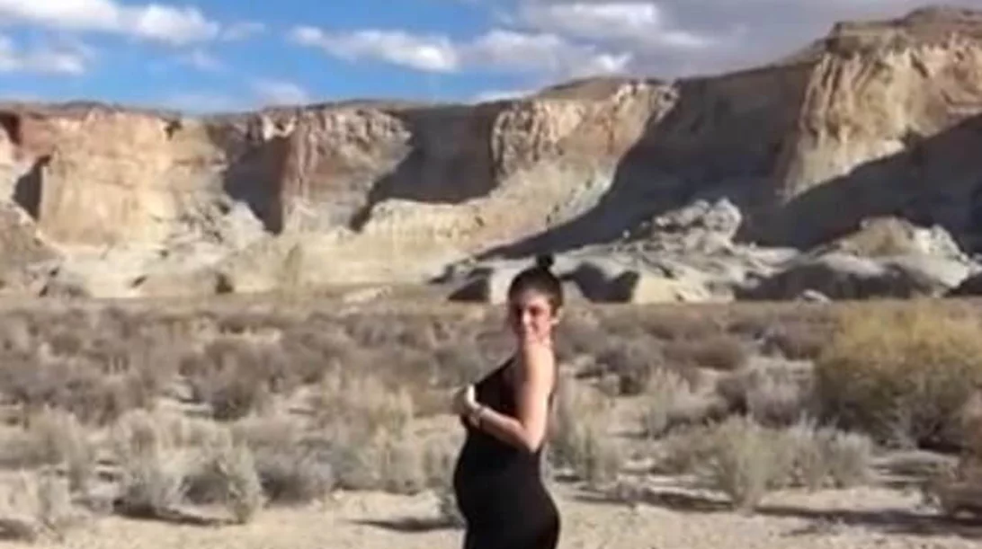 H Kylie Jenner έγινε μαμά! Το συγκινητικό μήνυμα & βίντεο για τους 9 μήνες εγκυμοσύνης